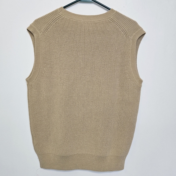 Uniqlo Women's Medium Gauge Crew Neck Beige Sweater Vest - Picture 5 of 7
